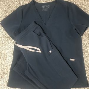 Figs dark harbor set M Catarina L Yolo